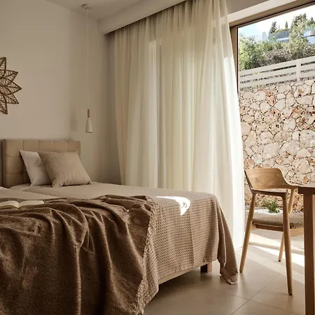 Thelxi's I - Brand New Seaview Suite!