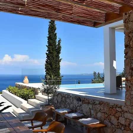 Thelxi's I - Brand New Seaview Suite!