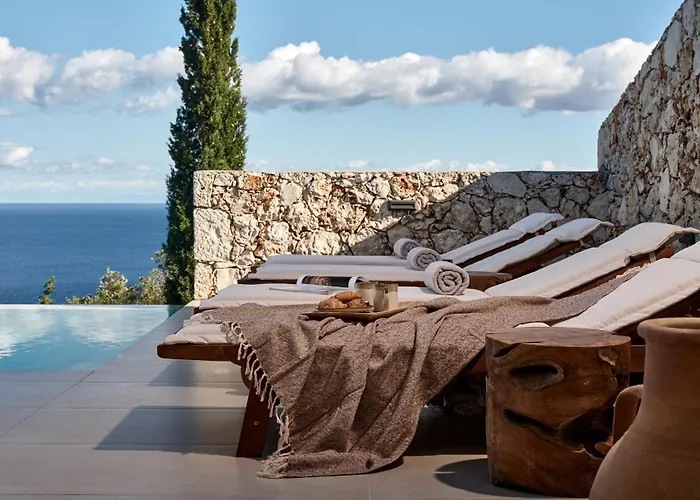 Thelxi's I - Brand New Seaview Suite!