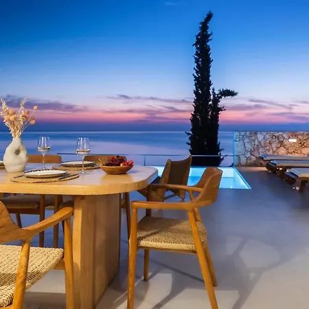 Thelxi's I - Brand New Seaview Suite!